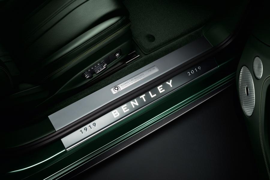 Детали интерьера Bentley Continental GT Number 9 Edition by Mulliner 2019 года  (фото 6 из 7)